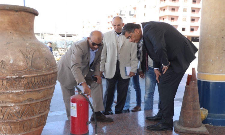 محافظ البحرالأحمر