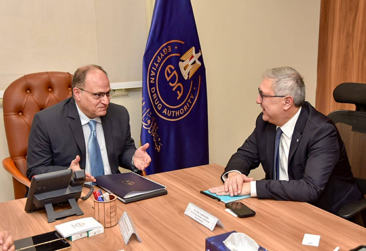 رئيس هيئة الدواء المصرية يستقبل وفد إحدى شركات الدواء التركية لبحث سبل