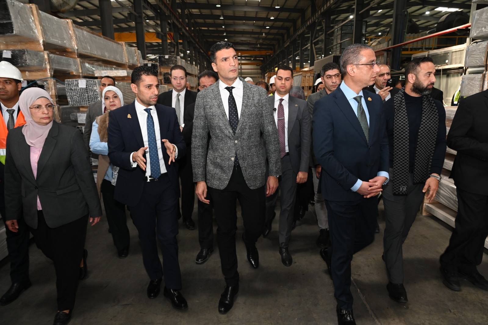 وزير الصناعة