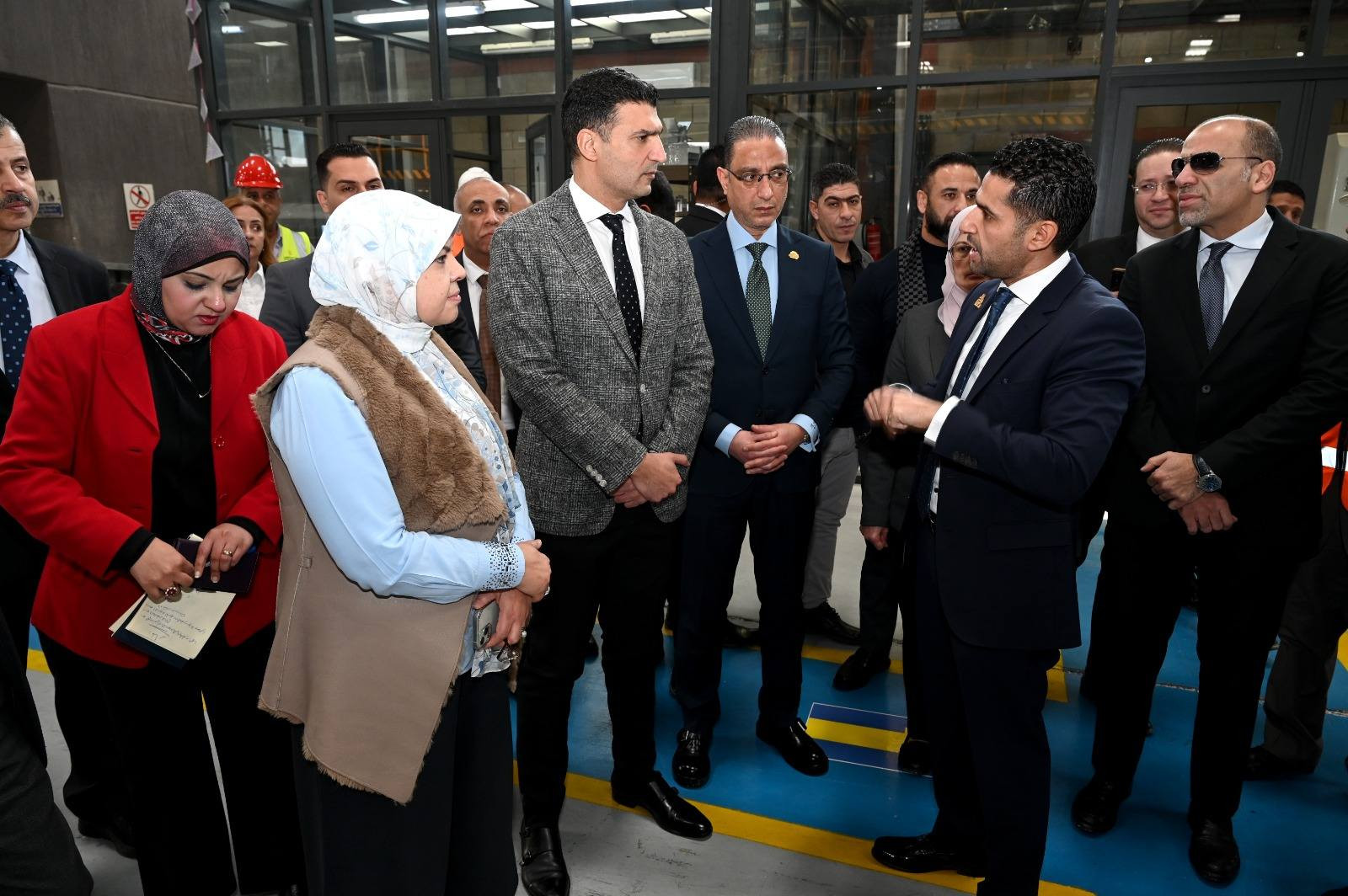 وزير الصناعة