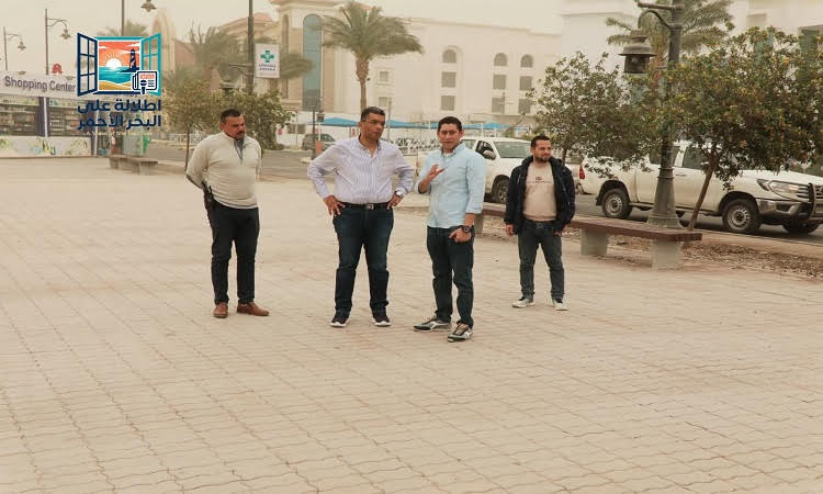 محافظ البحر الأحمر يتفقد الممشى السياحي بالغردقة