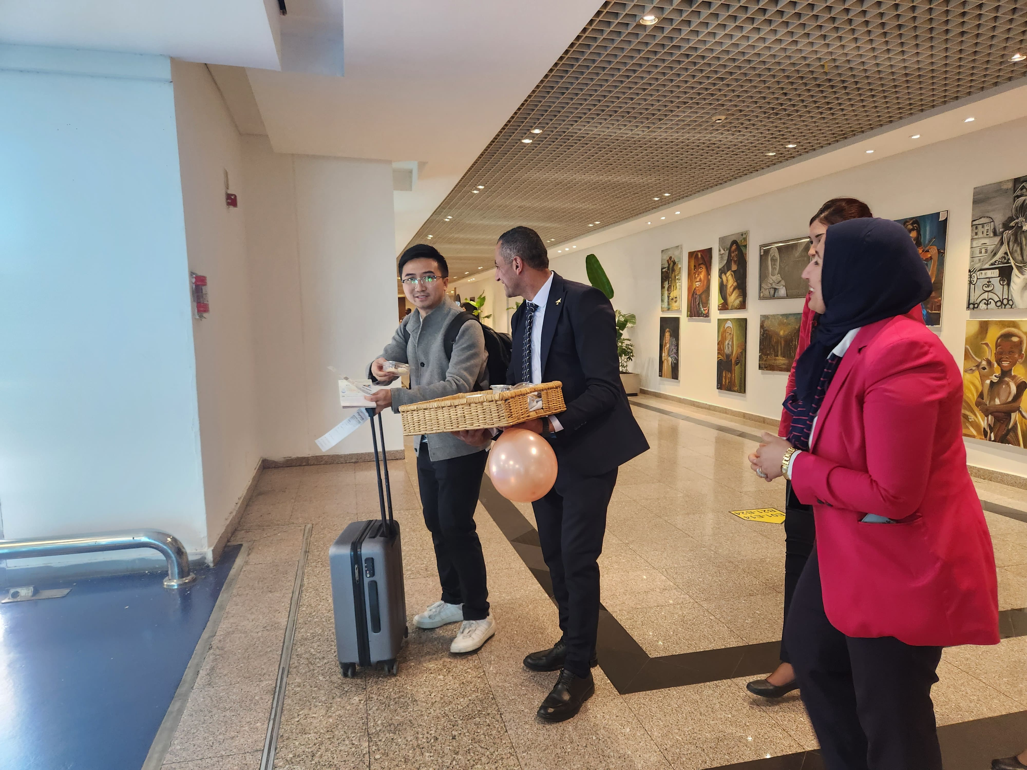 مطار القاهرة