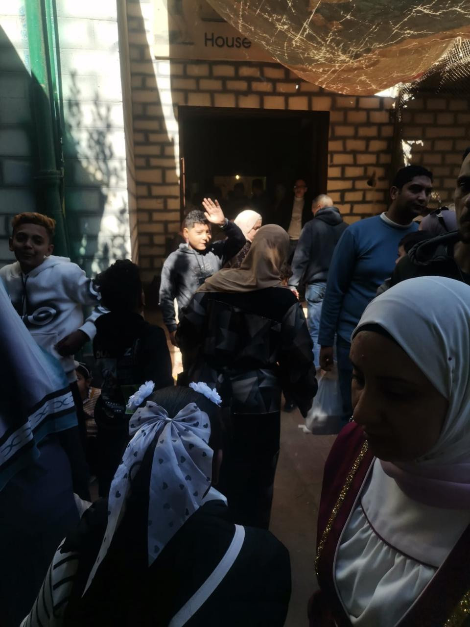 زوار حدائق الحيوان والاسماك