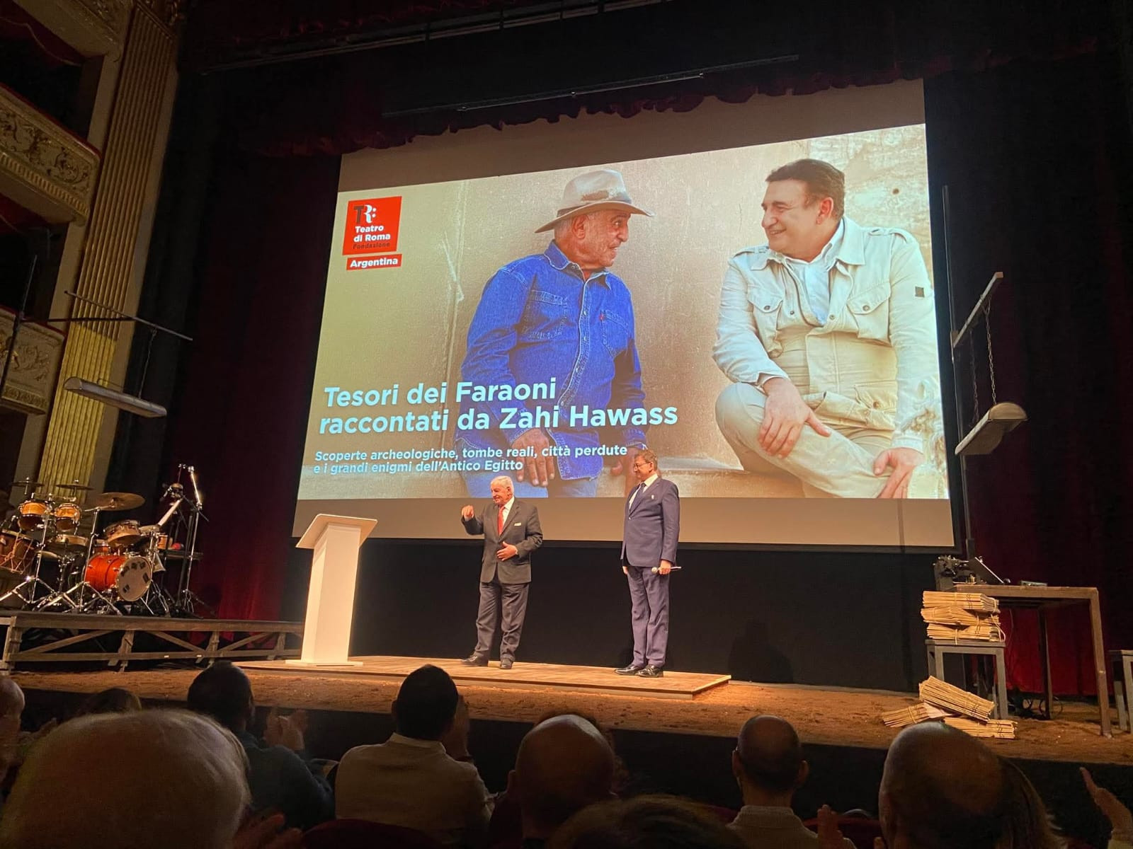 محاضرة زاهي حواس في روما