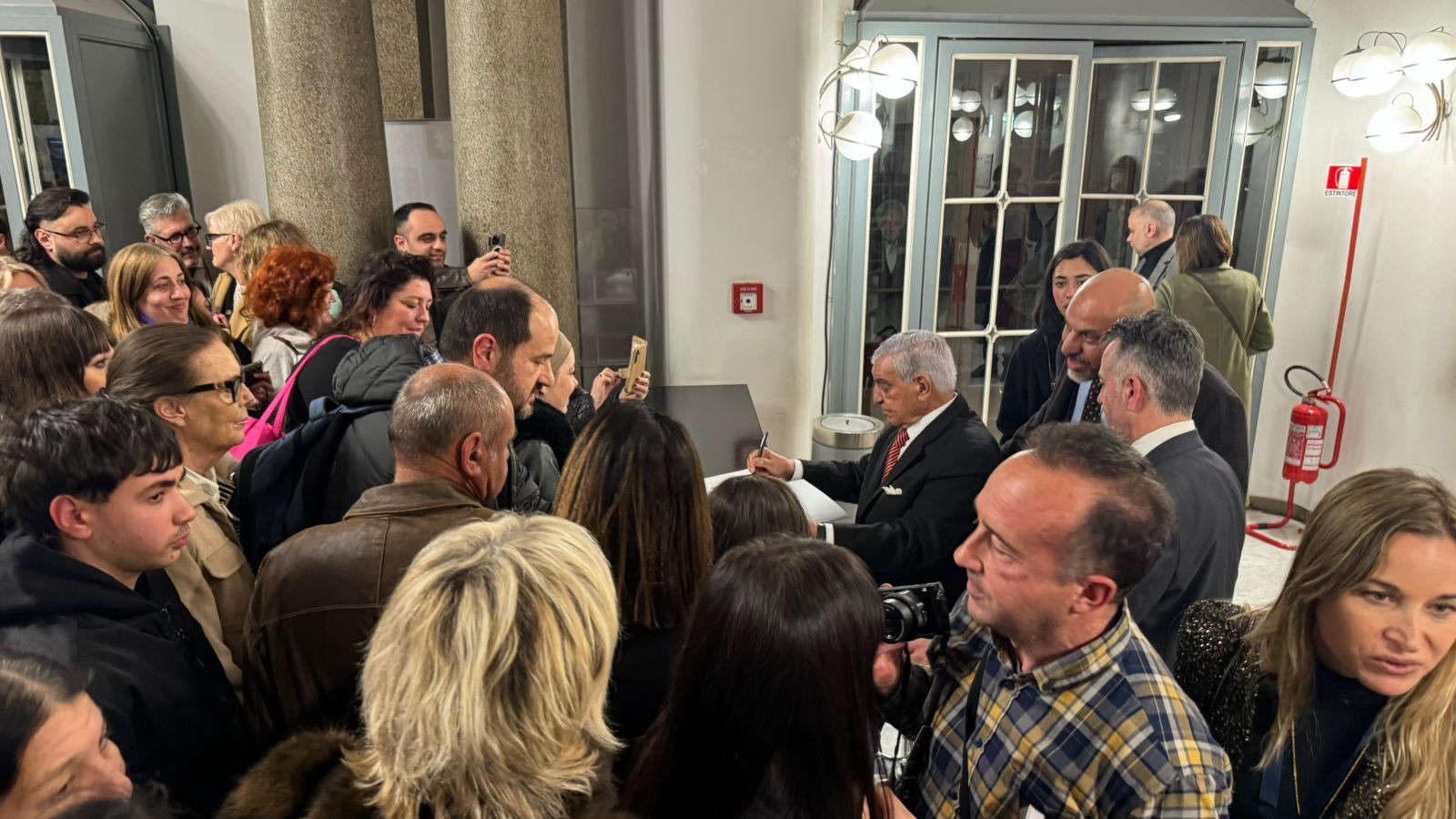 محاضرة زاهي حواس في روما