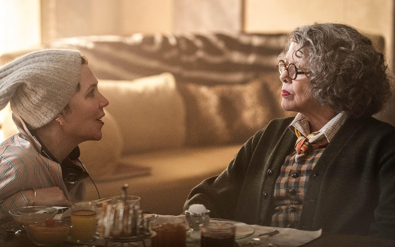 ماجي جيلينهال