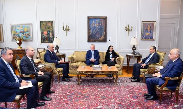 وزير الخارجية ومرسي والعرابي