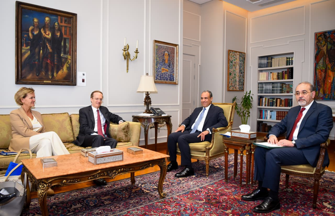 وزير الخارجية