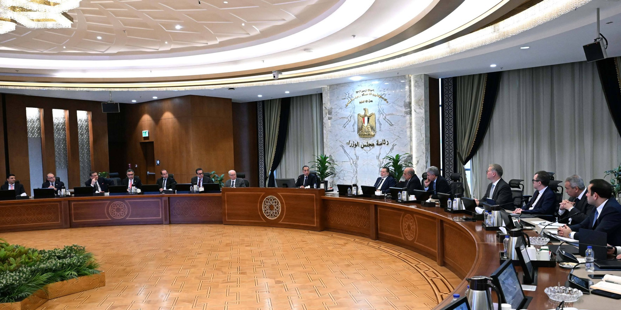 رئيس الوزراء يترأس اجتماع اللجنة المركزية لإدارة الأزمات