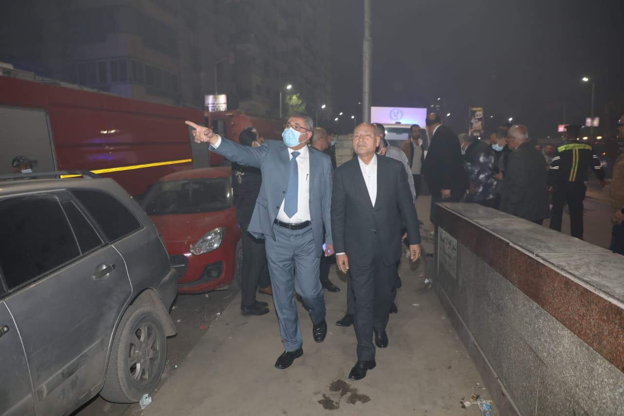 محافظ القاهرة : جاري السيطرة على حريق بمصنع ملابس في حي الزيتون