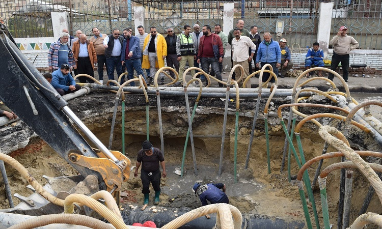 محافظ الإسماعيلية يتابع جهود إصلاح خط طرد محطة رفع صرف صحي بورسعيد