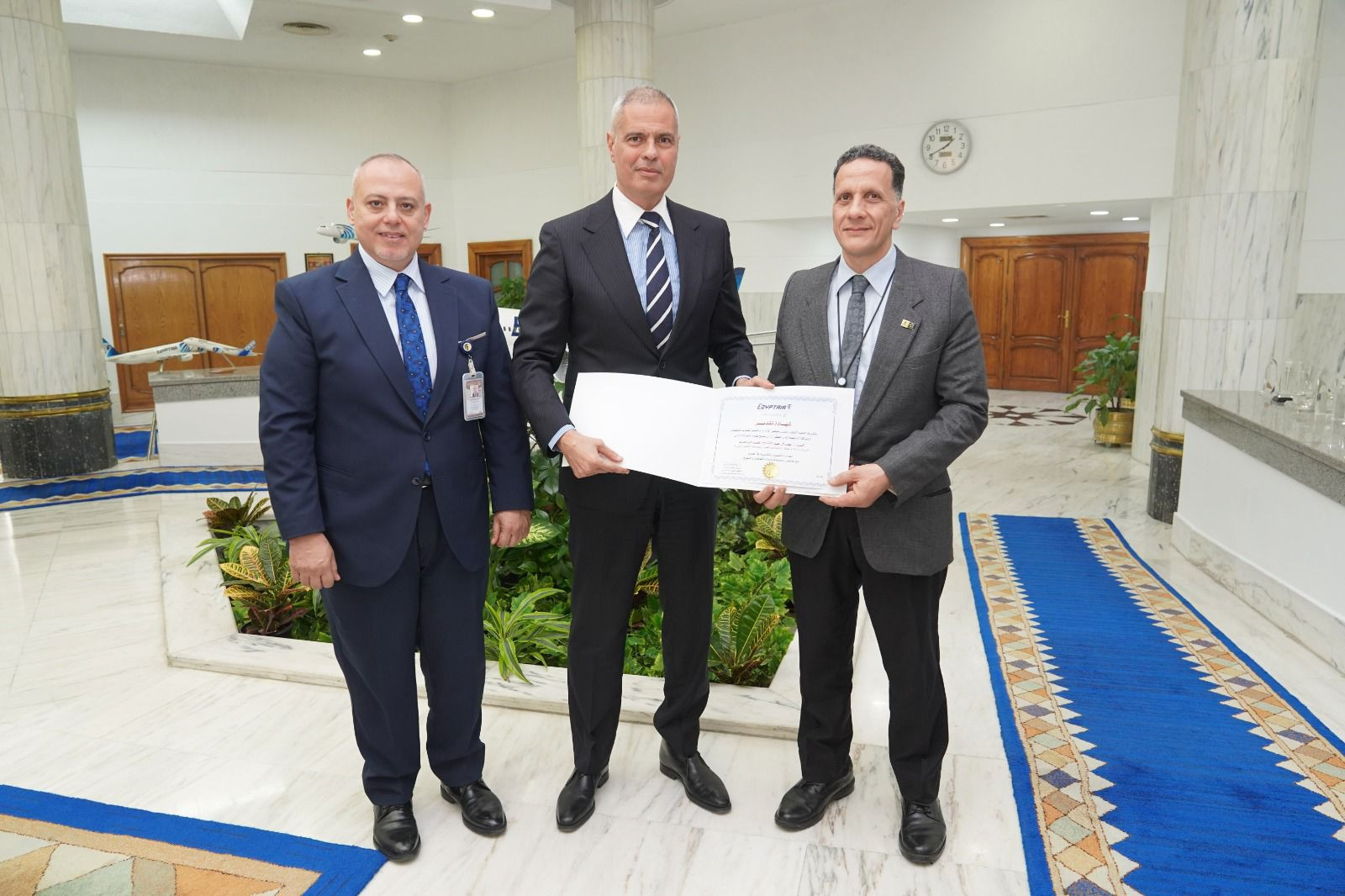 رئيس القابضة للطيران