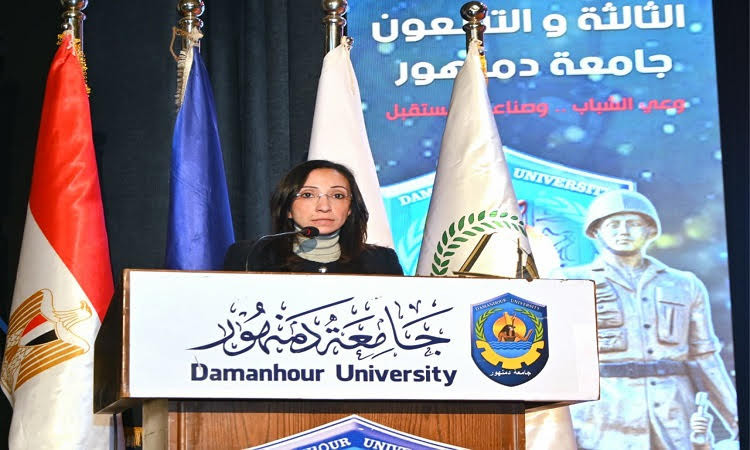 محافظ البحيرة وقائد الدفاع الشعبي يشهدان الندوة التثقيفية (93)