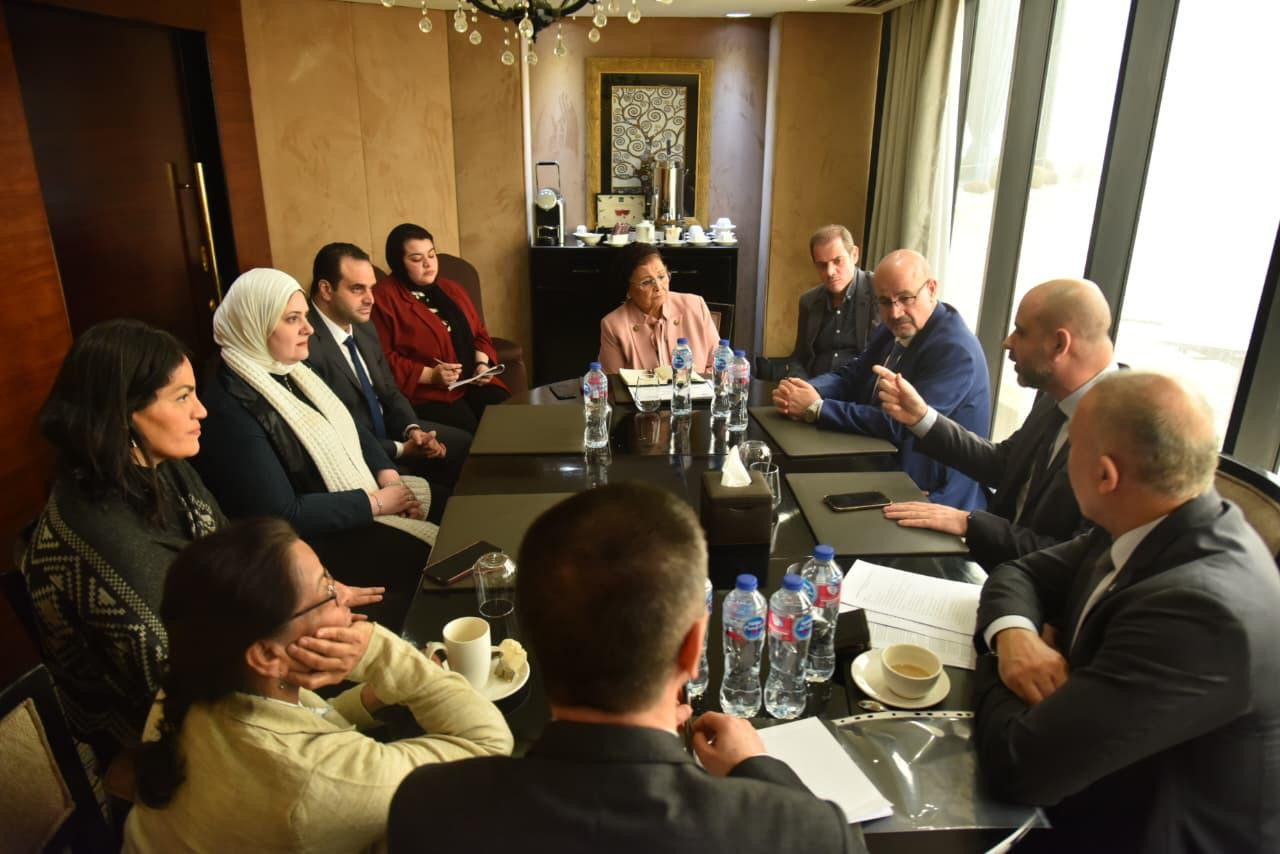 نائب وزير الصحة تبحث مع يونيسف و الصحة العالمية دعم الرعاية الأولية