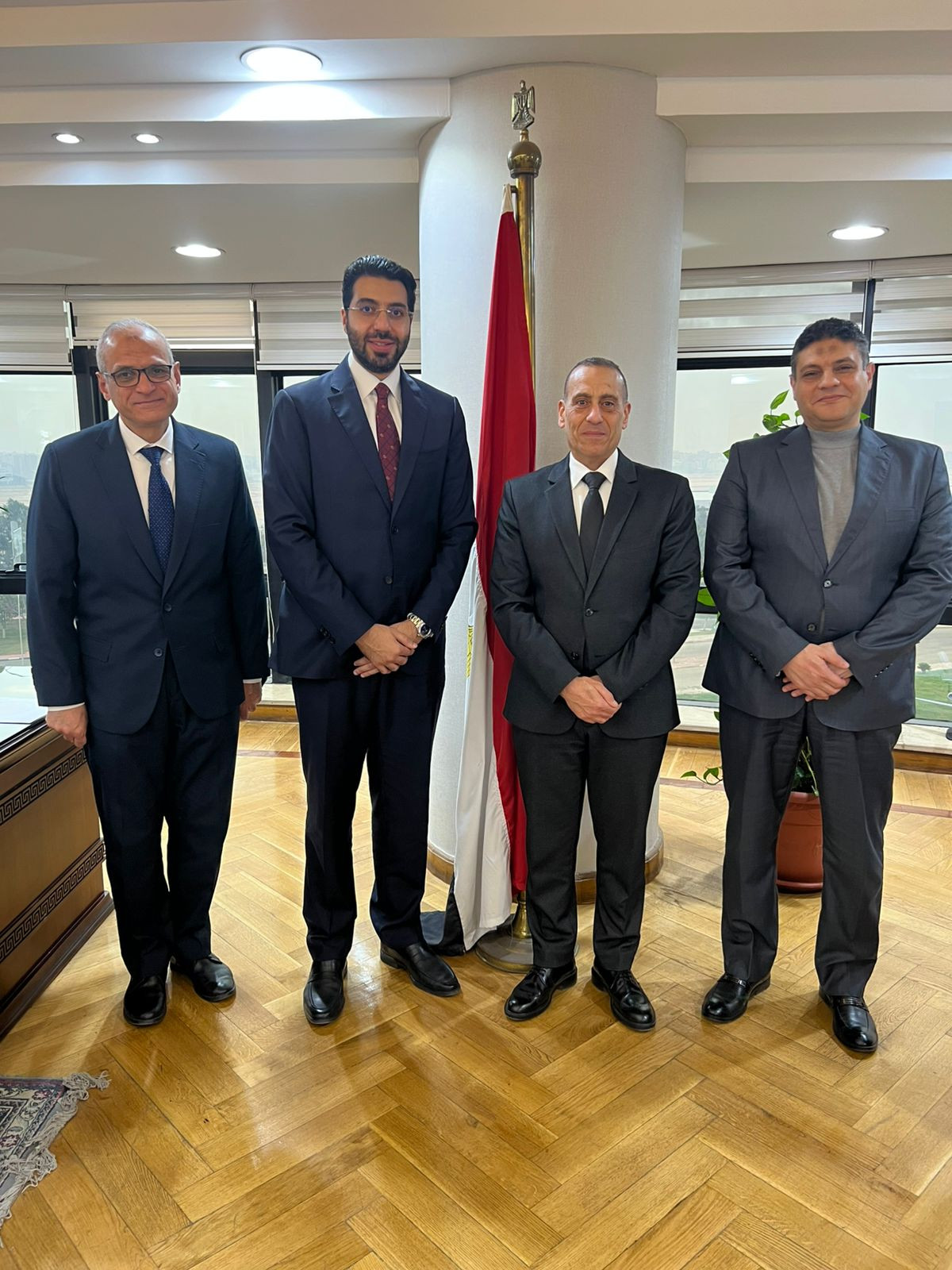 رئيس سلطة الطيران المدني المصري