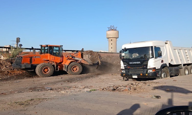 محافظ البحيرة تشدد على سرعة الانتهاء من المقالب العشوائية