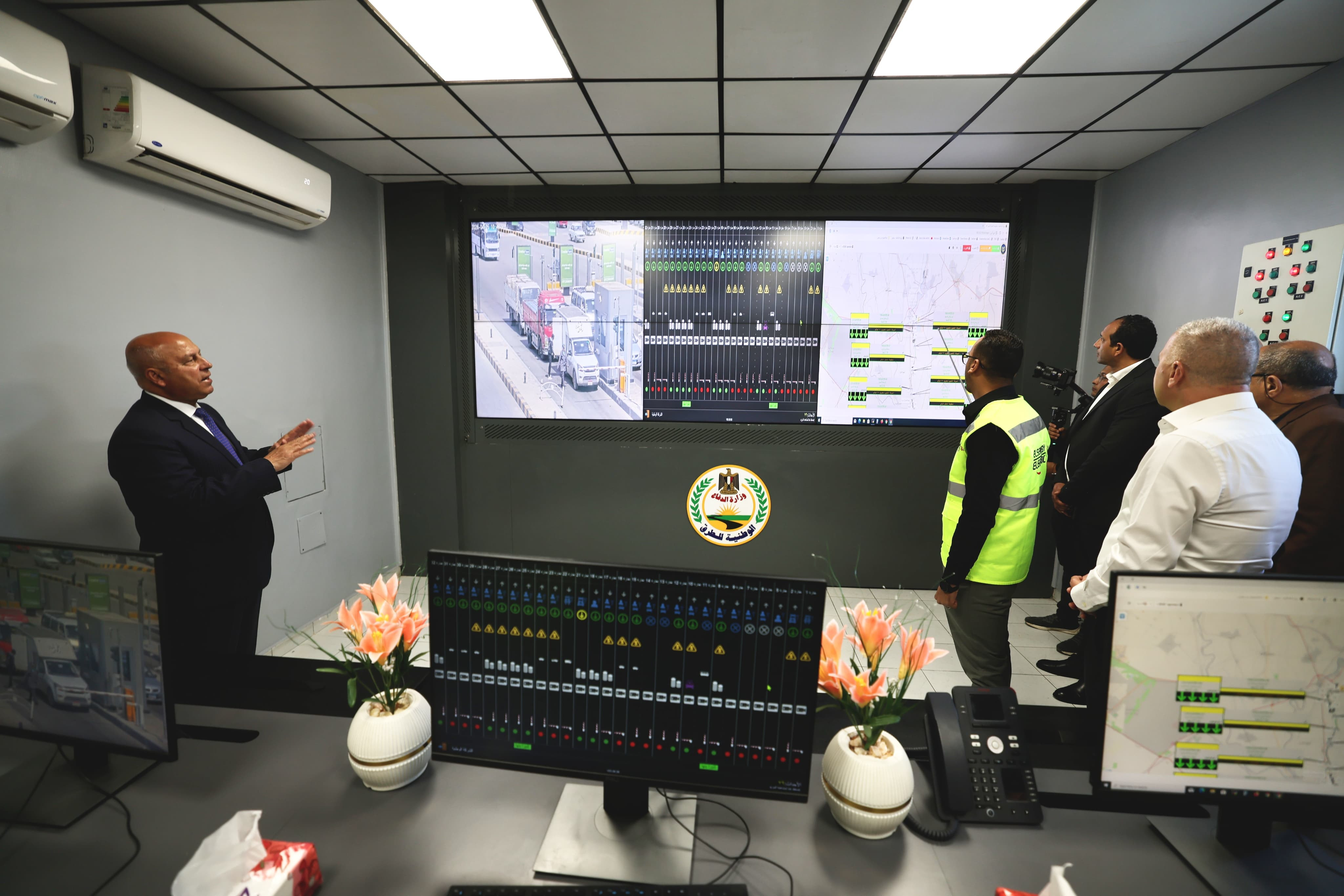 وزير النقل يتفقد طريق بنها الحر