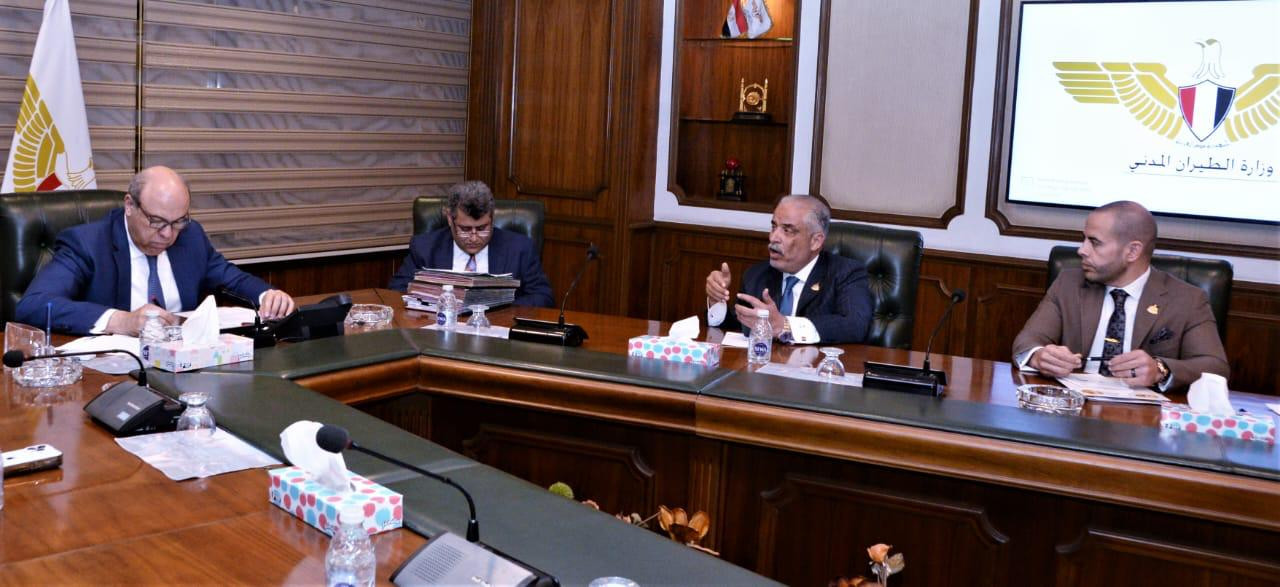 وزير الطيران سام الحفني