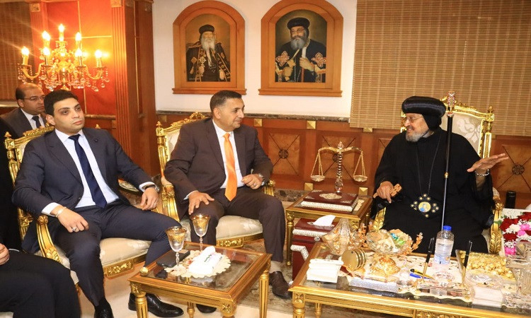 محافظ القليوبية يهنئ الأنبا مرقس مطران شبرا الخيمة بعيد القيامة المجيد