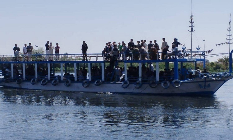 محافظ المنيا يوجه بتكثيف الرقابة على المعديات النهري ومراجعة التراخيص