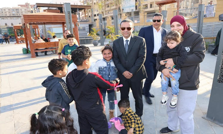 محافظ المنوفية يتفقد احتفالات الأهالي بشم النسيم بالممشى الجديد وبعض ا