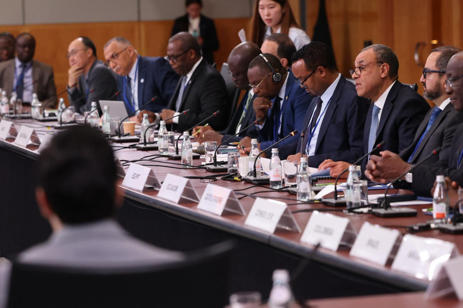 وزير الخارجية