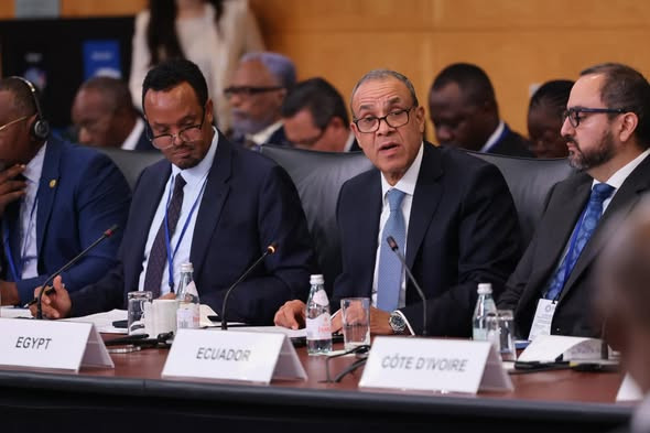 وزير الخارجية