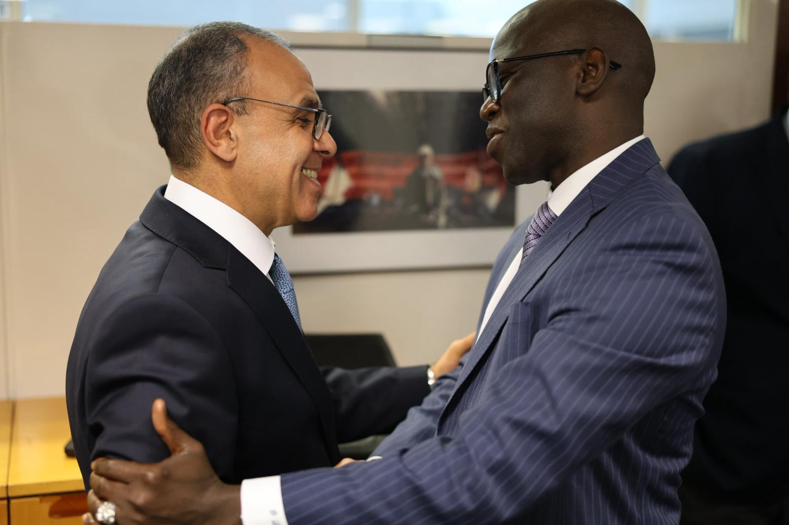 وزير الخارجية