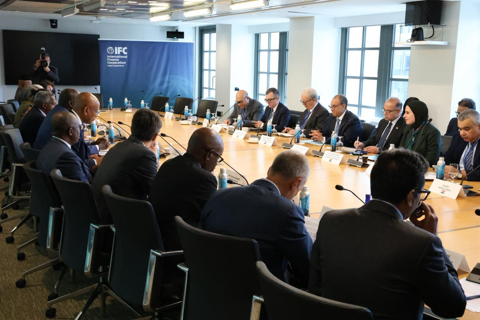 وزير الخارجية