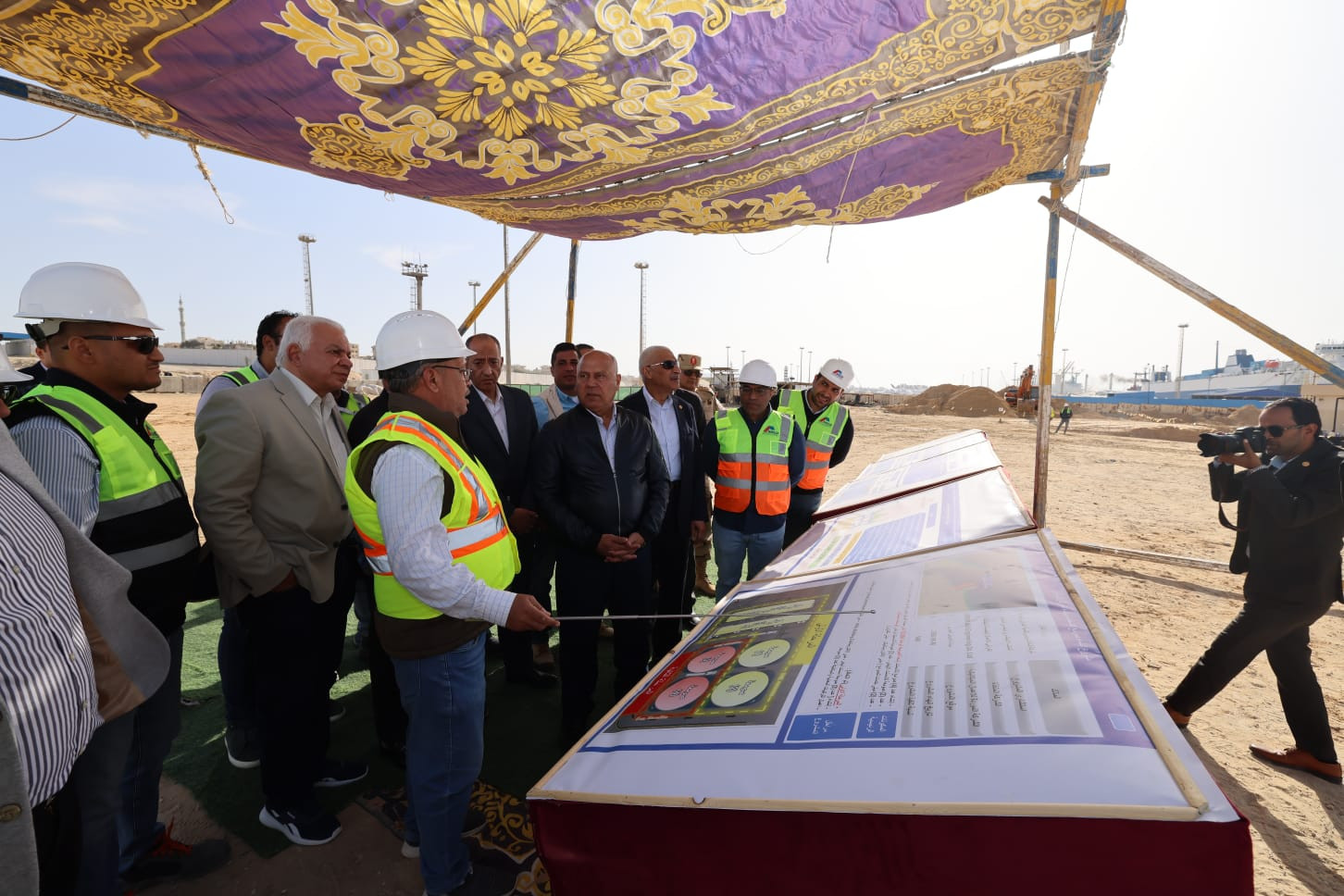 وزير النقل وميناء العريش