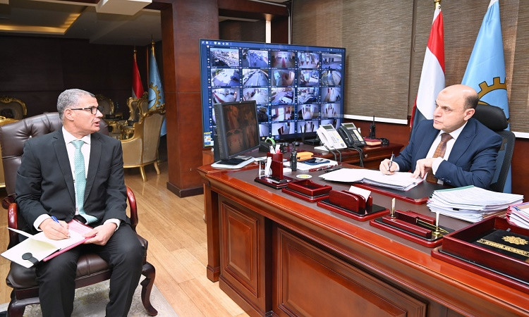 محافظ الغربية يجتمع مع وكيل وزارة الأوقاف ورئيس المنطقة الأزهرية ووكيل