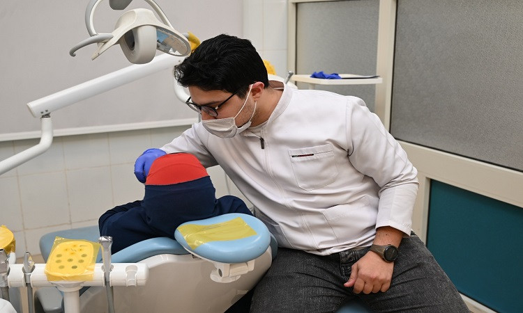 &nbsp;جامعة الفيوم تحتفل باليوم العالمي لصحة الفم والأسنان