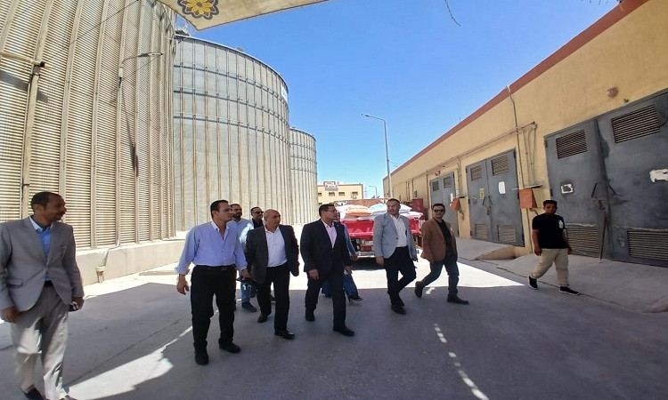 &nbsp;سكرتير عام الفيوم يتفقد عدداً من المحال التجارية وشون استلام القمح