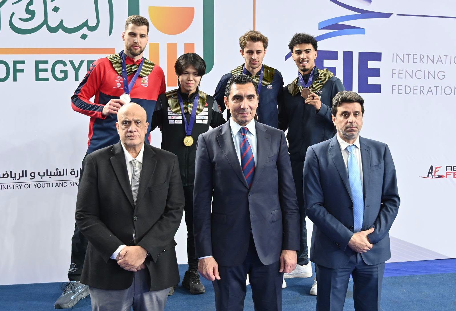 وزير الشباب والرياضة