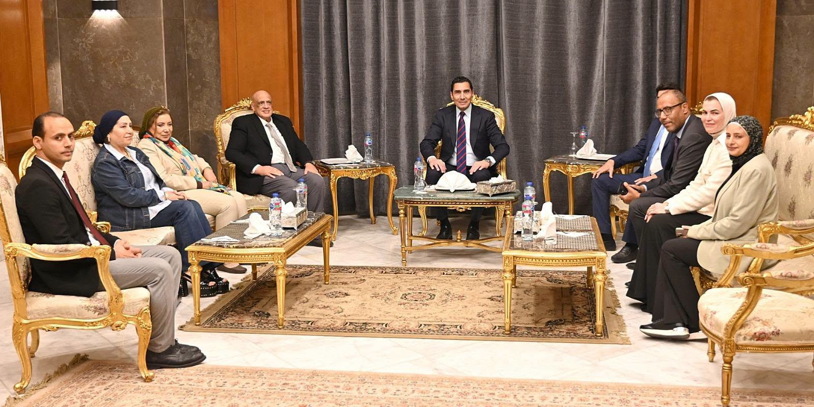 وزير الشباب والرياضة