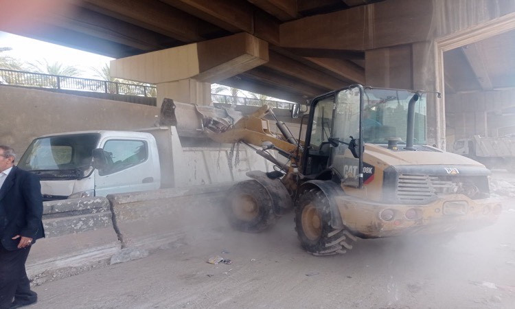 &nbsp;محافظ الجيزة يوجه بإزالة إشغالات الشوارع وحجز أماكن&nbsp;السيارات بشارع ال