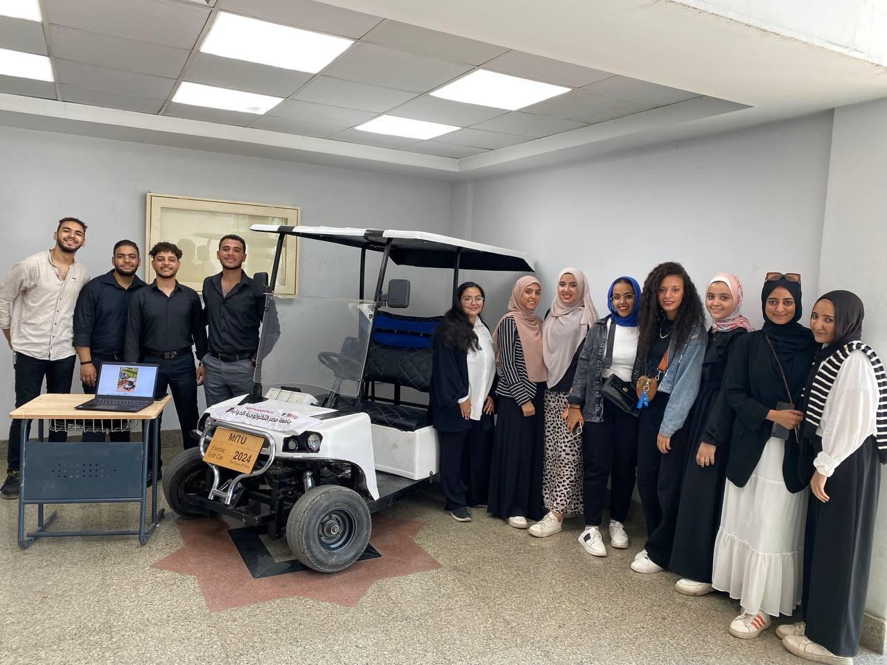 جامعة العاصمة سيارات الجولف