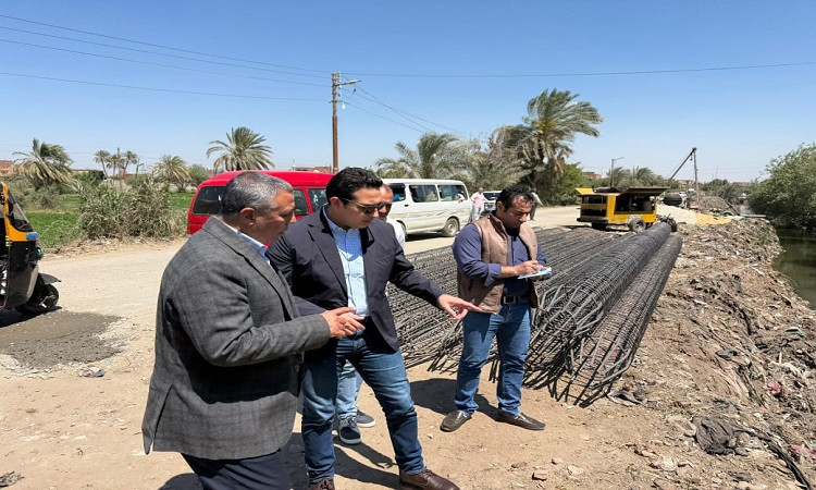 نائب محافظ الفيوم يتفقد مشروع 