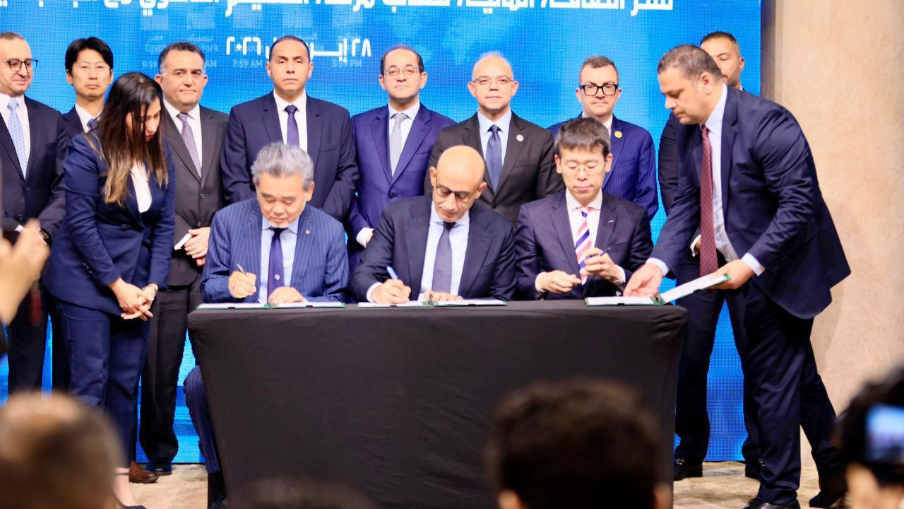 وزير التعليم يوقع مذكرة تفاهم مع رئيسي 