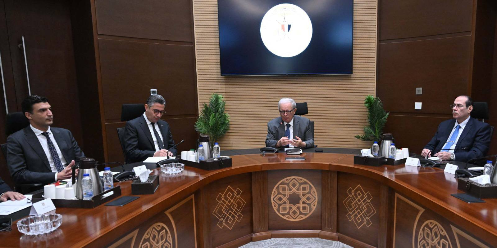 توفير السلع ومستلزمات الإنتاج