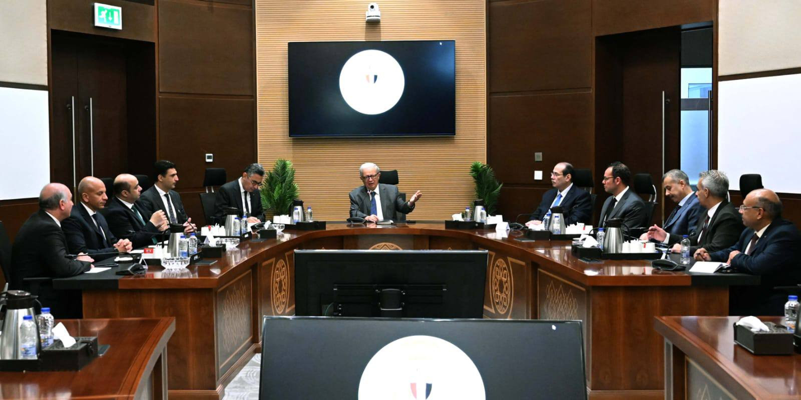 توفير السلع ومستلزمات الإنتاج