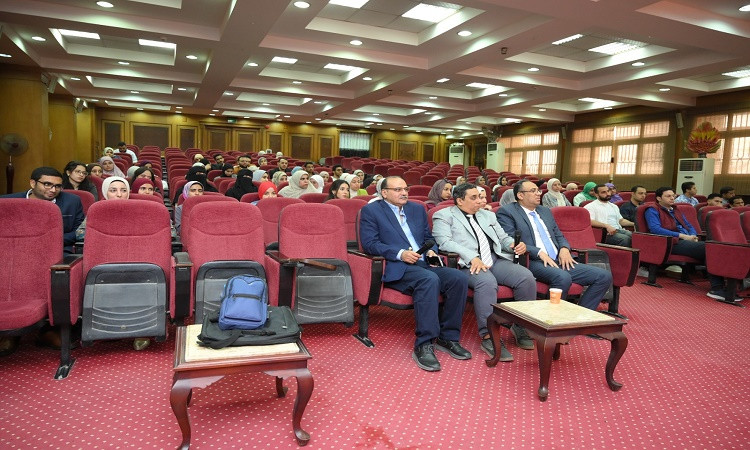 جامعة الفيوم تنظم ورشة عمل حول 