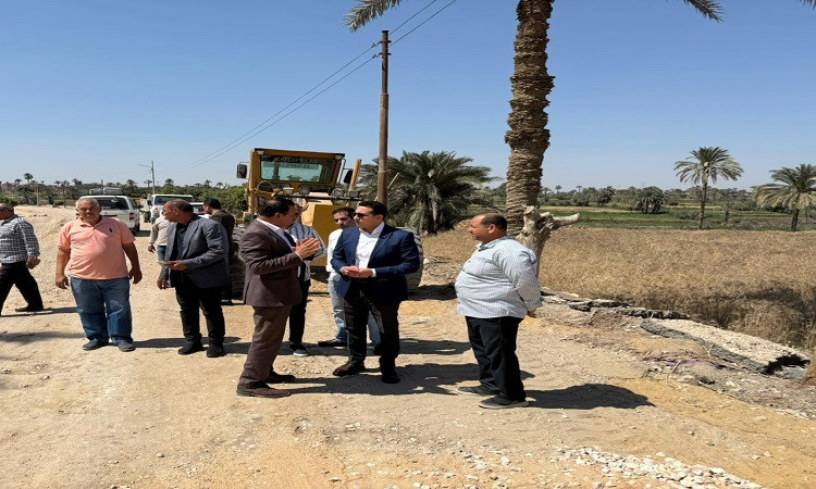 نائب المحافظ يتفقد سير العمل بعدد من مشروعات 