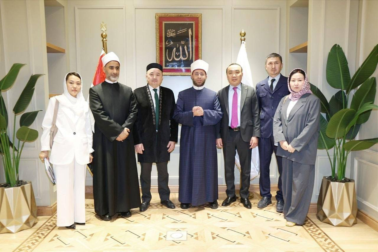 الازهري ونائب كازاخستان