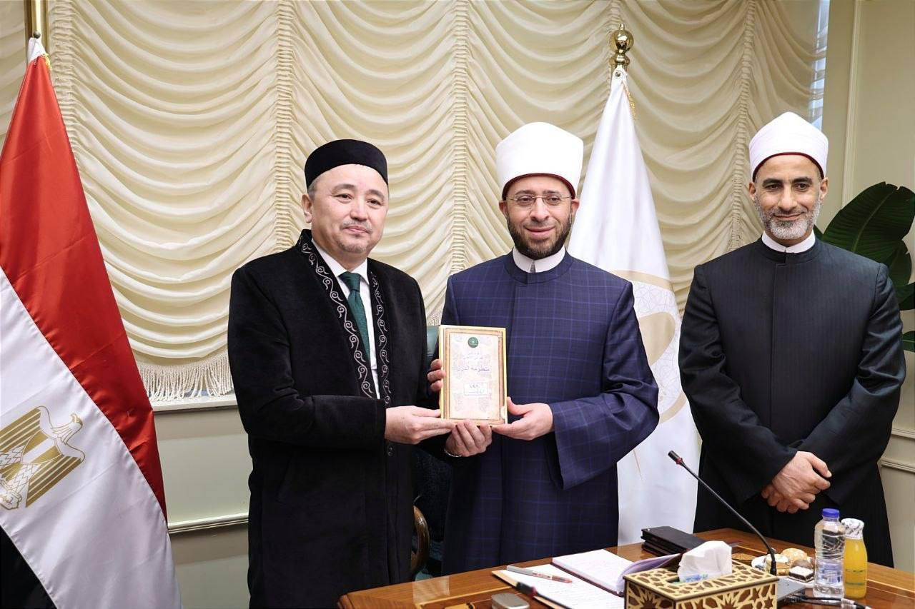 الازهري ونائب كازاخستان