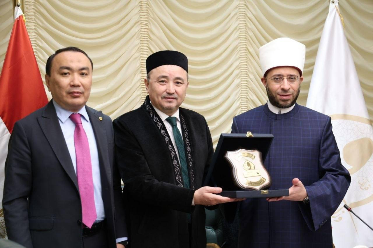 الازهري ونائب كازاخستان