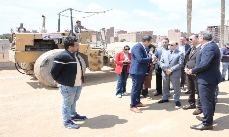 محافظ الغربية يتفقد مشروع تطوير كورنيش بحر شبين بالمحلة الكبرى