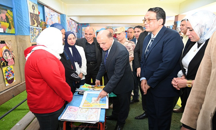 محافظ الغربية يفتتح معرض 