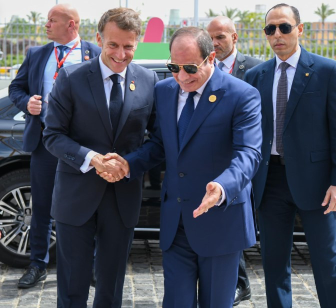 الرئيس السيسي وماكرون