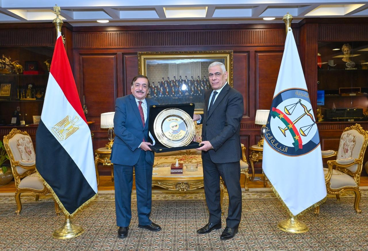 النائب